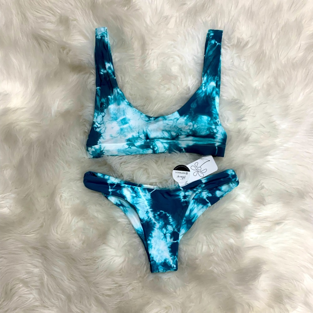 Dippin' Daisy's Festival Bikini Set